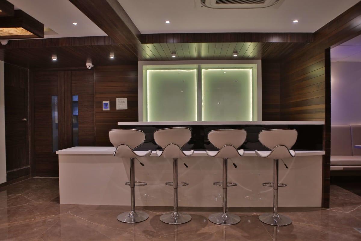 Jālgaon Hotel K P Pride מראה חיצוני תמונה
